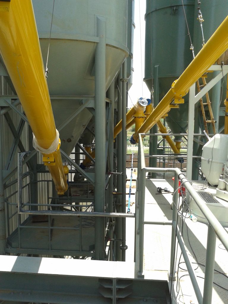 Inclined Screw Conveyor Application 2