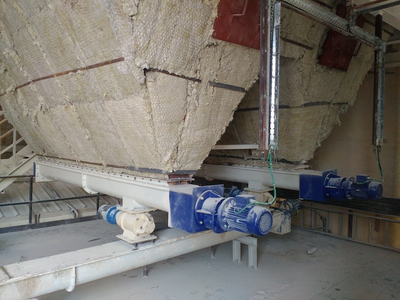 Trough Screw Conveyor Installation 9