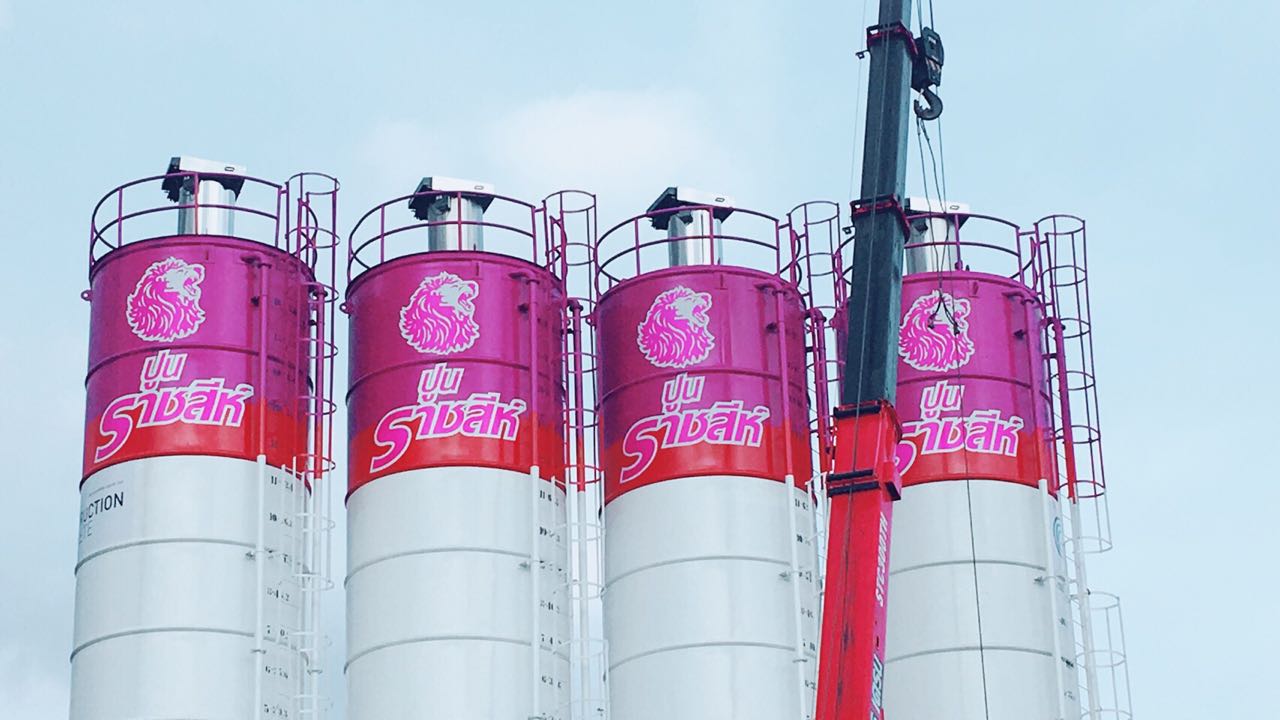 Reverse Air Jet Type Top-Mounted Dust Collector Installation 1